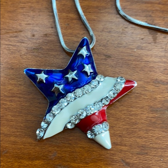 Patriotic American USA Flag necklace - Picture 2 of 3